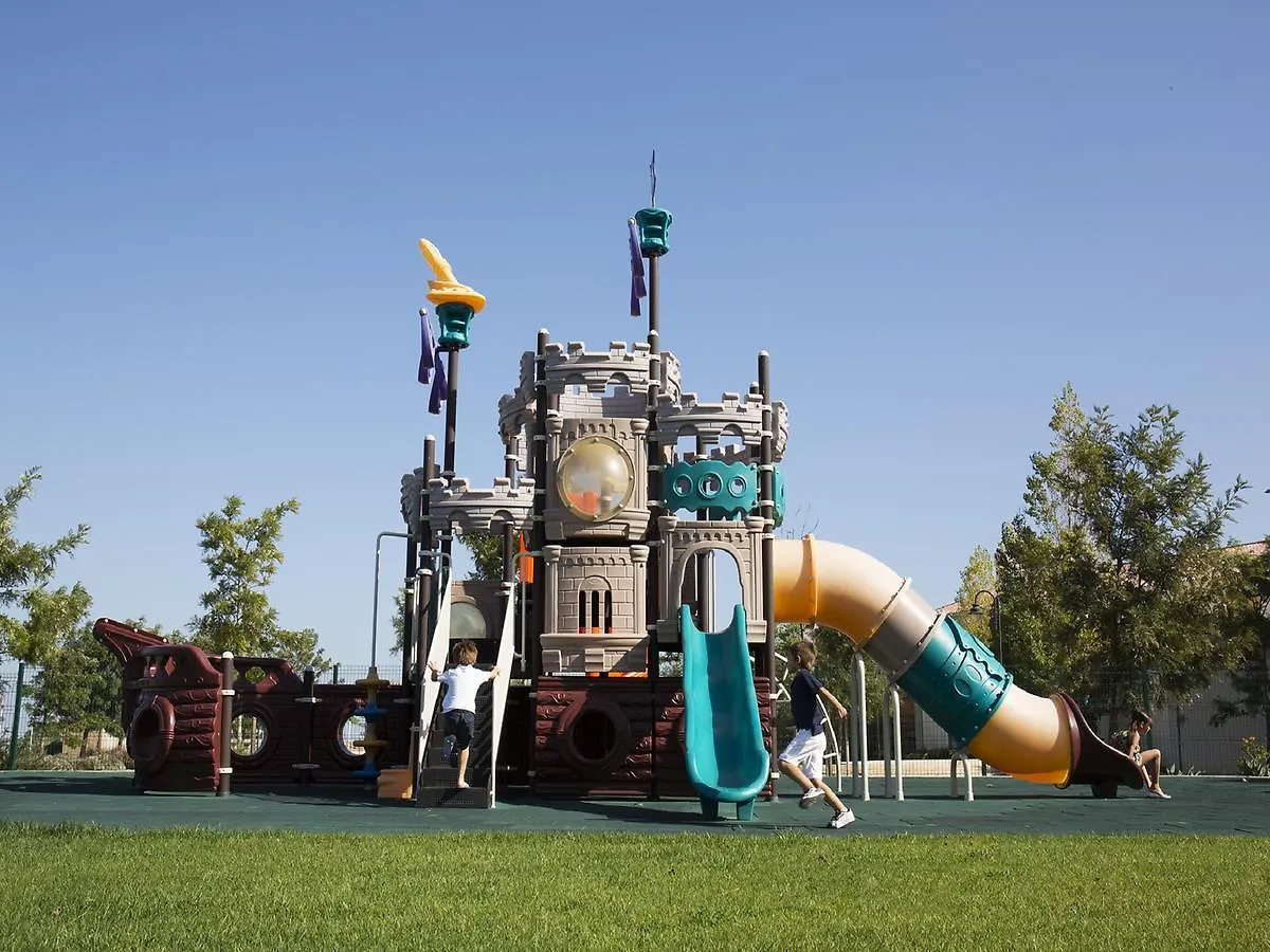 Cascade Wellness & Lifestyle Apartments Resort